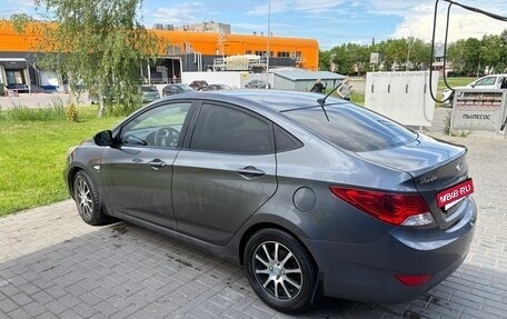 Hyundai Solaris II рестайлинг, 2012 год, 680 000 рублей, 3 фотография