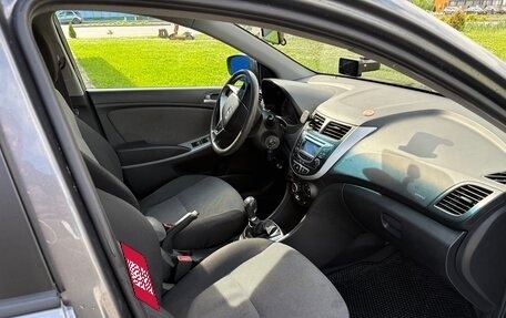 Hyundai Solaris II рестайлинг, 2012 год, 680 000 рублей, 8 фотография