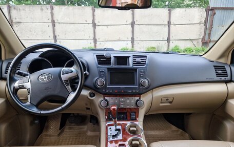 Toyota Highlander III, 2012 год, 2 900 000 рублей, 19 фотография
