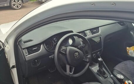 Skoda Octavia, 2019 год, 1 250 000 рублей, 11 фотография