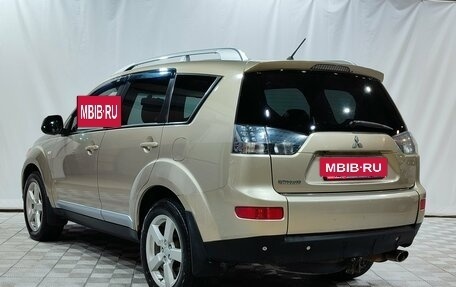 Mitsubishi Outlander III рестайлинг 3, 2008 год, 1 100 000 рублей, 7 фотография
