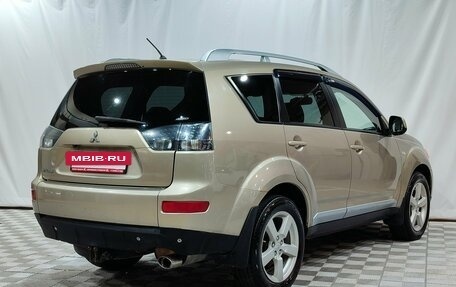 Mitsubishi Outlander III рестайлинг 3, 2008 год, 1 100 000 рублей, 5 фотография