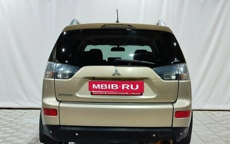 Mitsubishi Outlander III рестайлинг 3, 2008 год, 1 100 000 рублей, 6 фотография