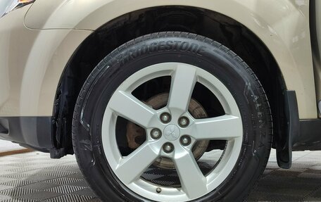 Mitsubishi Outlander III рестайлинг 3, 2008 год, 1 100 000 рублей, 10 фотография