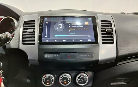 Mitsubishi Outlander III рестайлинг 3, 2008 год, 1 100 000 рублей, 16 фотография