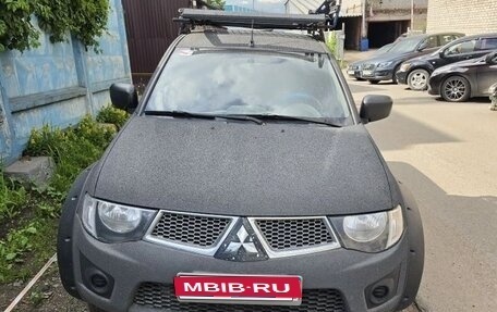 Mitsubishi L200 IV рестайлинг, 2015 год, 950 000 рублей, 1 фотография