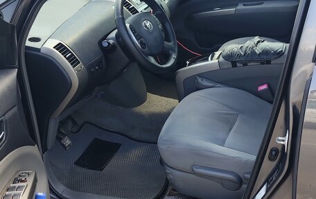 Toyota Prius, 2008 год, 800 000 рублей, 8 фотография