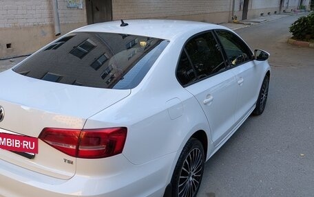 Volkswagen Jetta VI, 2015 год, 1 060 000 рублей, 3 фотография