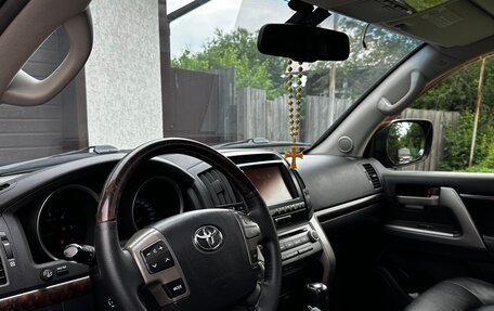 Toyota Land Cruiser 200, 2011 год, 3 180 000 рублей, 10 фотография