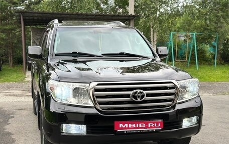 Toyota Land Cruiser 200, 2011 год, 3 180 000 рублей, 8 фотография