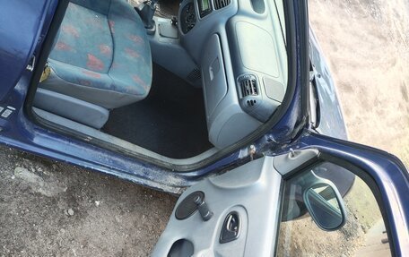 Renault Clio III, 2001 год, 98 000 рублей, 10 фотография