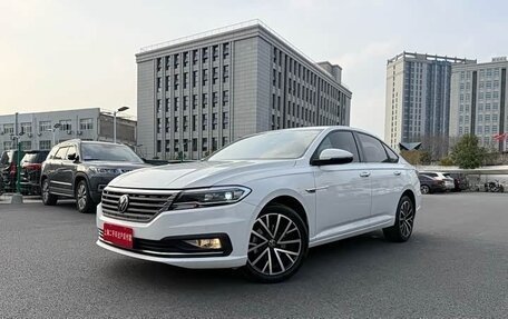 Volkswagen Lavida, 2022 год, 1 395 010 рублей, 2 фотография