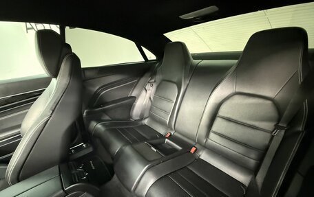 Mercedes-Benz E-Класс, 2015 год, 1 990 000 рублей, 13 фотография