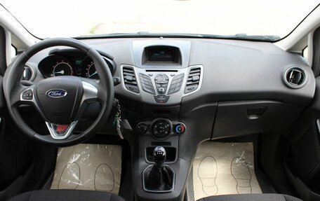 Ford Fiesta, 2016 год, 810 000 рублей, 15 фотография