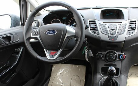 Ford Fiesta, 2016 год, 810 000 рублей, 16 фотография