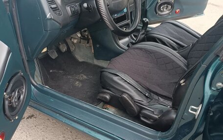 Mazda 323, 1995 год, 150 000 рублей, 6 фотография