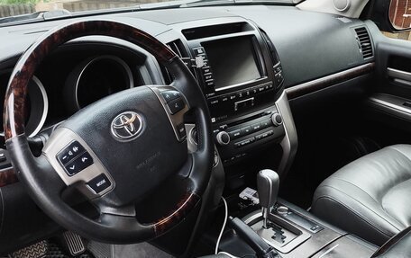 Toyota Land Cruiser 200, 2010 год, 3 299 000 рублей, 9 фотография