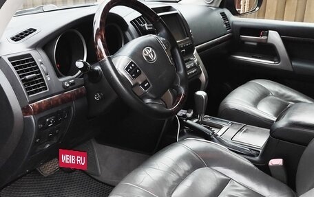 Toyota Land Cruiser 200, 2010 год, 3 299 000 рублей, 7 фотография