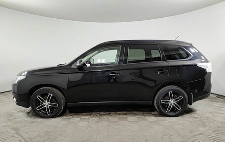 Mitsubishi Outlander III рестайлинг 3, 2013 год, 1 300 000 рублей, 10 фотография
