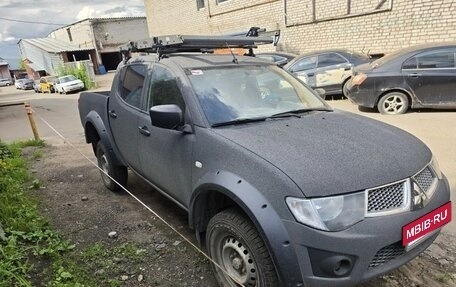 Mitsubishi L200 IV рестайлинг, 2015 год, 950 000 рублей, 2 фотография
