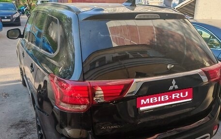 Mitsubishi Outlander III рестайлинг 3, 2021 год, 2 025 000 рублей, 4 фотография