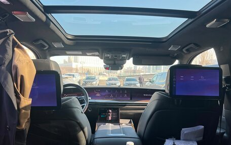 Cadillac Escalade V, 2025 год, 21 000 000 рублей, 14 фотография