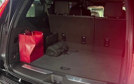 Cadillac Escalade V, 2025 год, 21 000 000 рублей, 10 фотография