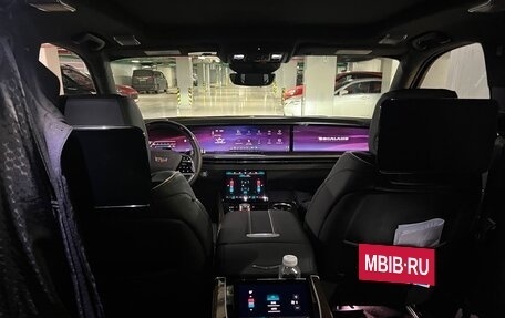 Cadillac Escalade V, 2025 год, 21 000 000 рублей, 13 фотография