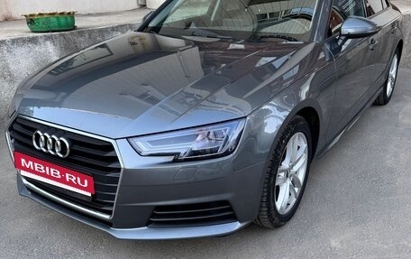 Audi A4, 2018 год, 2 105 000 рублей, 3 фотография