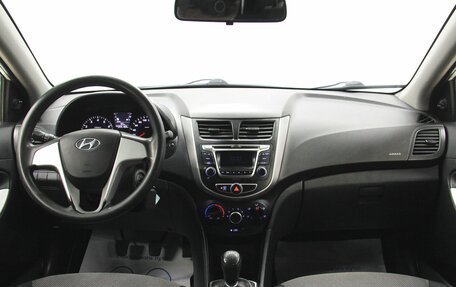 Hyundai Solaris II рестайлинг, 2013 год, 585 000 рублей, 16 фотография