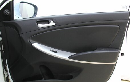 Hyundai Solaris II рестайлинг, 2013 год, 585 000 рублей, 28 фотография