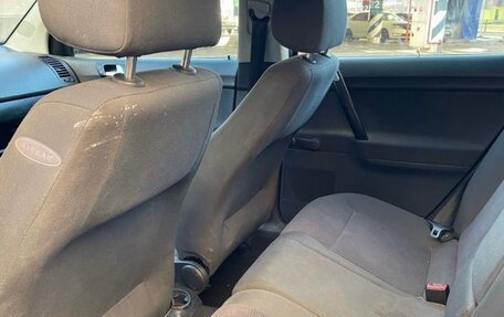 Volkswagen Polo IV рестайлинг, 2004 год, 8 фотография
