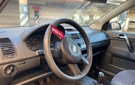 Volkswagen Polo IV рестайлинг, 2004 год, 6 фотография