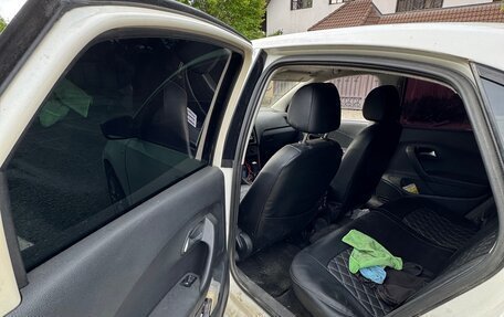 Volkswagen Polo VI (EU Market), 2010 год, 400 000 рублей, 12 фотография