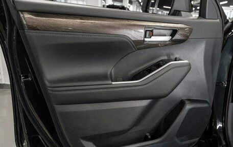 Toyota Highlander, 2026 год, 5 230 000 рублей, 24 фотография