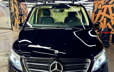 Mercedes-Benz V-Класс, 2018 год, 5 800 000 рублей, 2 фотография
