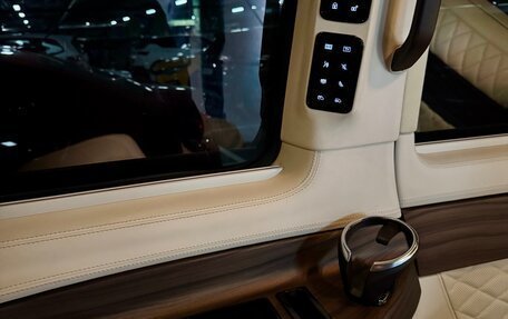 Mercedes-Benz V-Класс, 2018 год, 5 800 000 рублей, 16 фотография