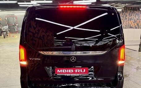 Mercedes-Benz V-Класс, 2018 год, 5 800 000 рублей, 9 фотография