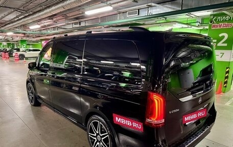 Mercedes-Benz V-Класс, 2018 год, 5 800 000 рублей, 4 фотография