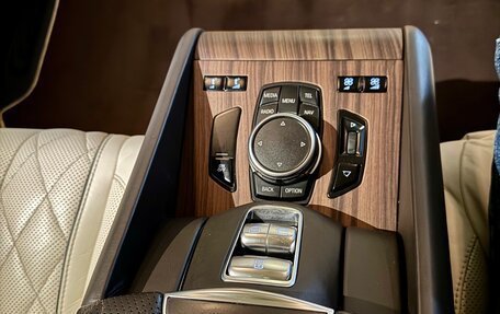 Mercedes-Benz V-Класс, 2018 год, 5 800 000 рублей, 18 фотография