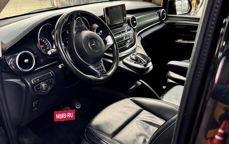 Mercedes-Benz V-Класс, 2018 год, 5 800 000 рублей, 25 фотография
