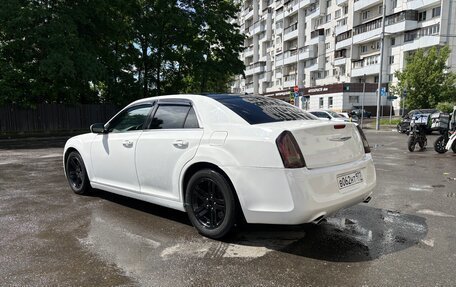 Chrysler 300C II, 2012 год, 1 650 000 рублей, 3 фотография