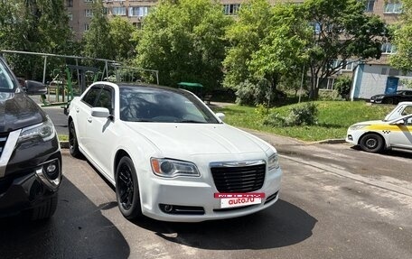 Chrysler 300C II, 2012 год, 1 650 000 рублей, 2 фотография