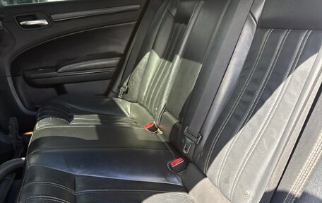 Chrysler 300C II, 2012 год, 1 650 000 рублей, 11 фотография