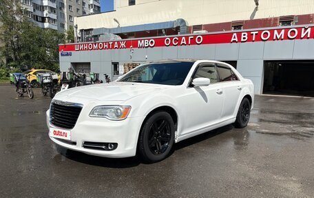 Chrysler 300C II, 2012 год, 1 650 000 рублей, 6 фотография