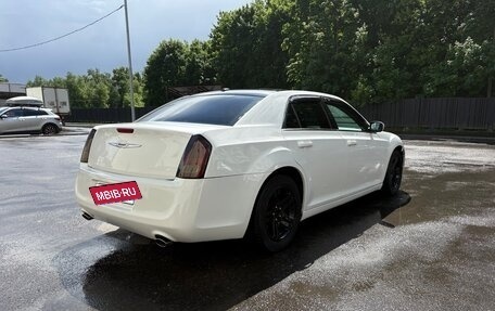 Chrysler 300C II, 2012 год, 1 650 000 рублей, 4 фотография