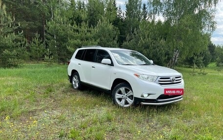 Toyota Highlander III, 2012 год, 2 450 000 рублей, 3 фотография