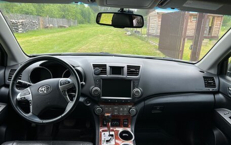 Toyota Highlander III, 2012 год, 2 450 000 рублей, 6 фотография