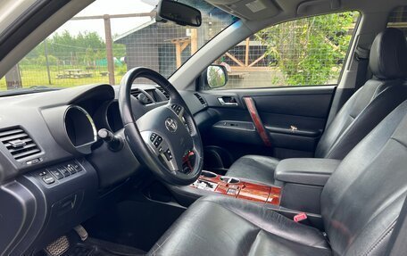 Toyota Highlander III, 2012 год, 2 450 000 рублей, 7 фотография