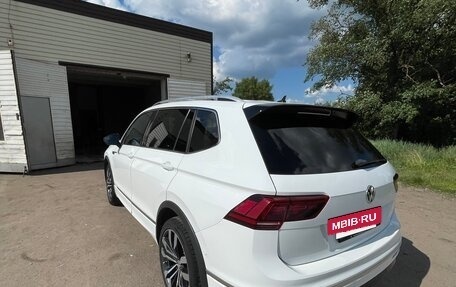 Volkswagen Tiguan II, 2019 год, 2 500 000 рублей, 13 фотография